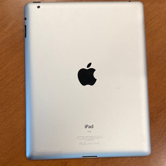 Apple iPad 2 16GB Wi-Fi 9.7" Tablet - Used - Great Condition - Picture 3 of 4
